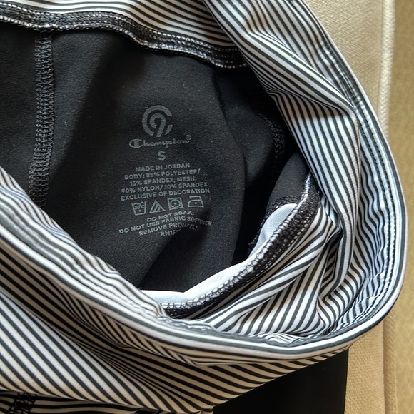 Champion striped yoga pants size small - Picture 3 of 3
